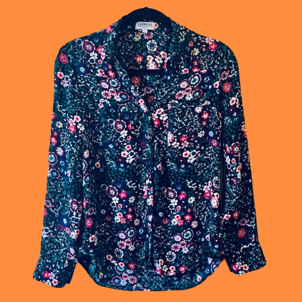 Elegant Express Blouse w/ Beautiful Flowers